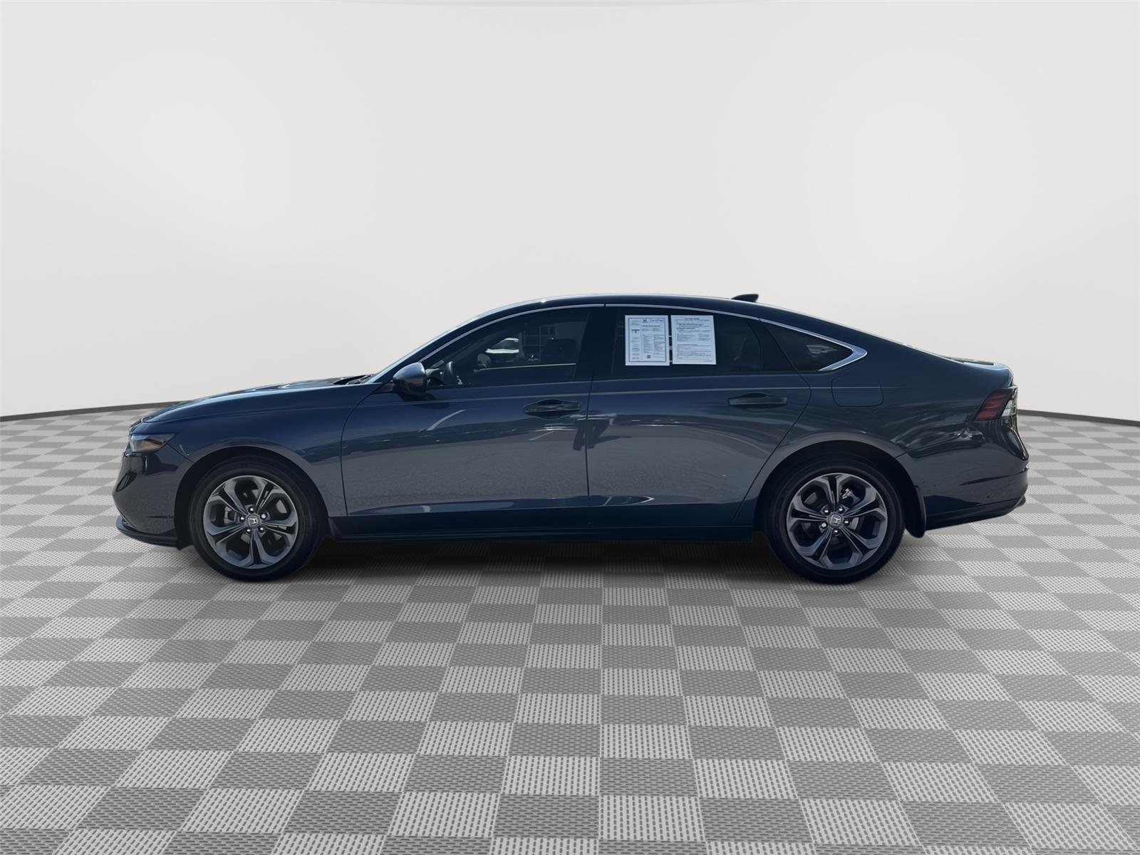 Used 2023 Canyon River Blue Metallic Honda EX image 3