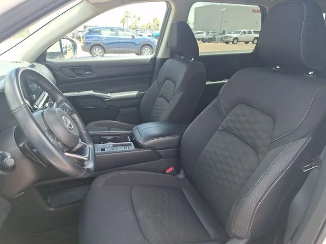 Used 2024 White Nissan SV image 10