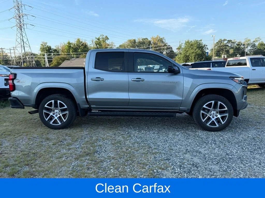 Used 2024 Gray Chevrolet Z71 image 3
