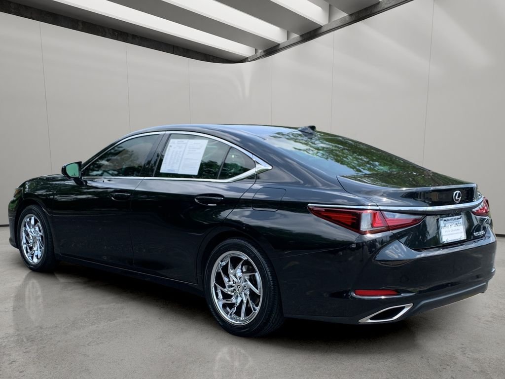 2021 Lexus ES 350 - Photo 3