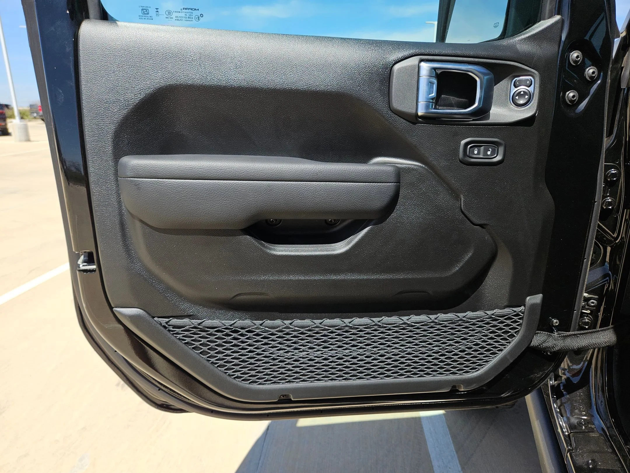 New 2026 Black Clearcoat Jeep Mojave image 11