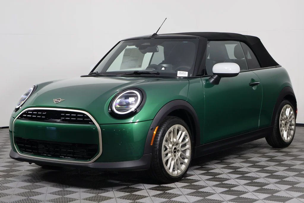 2026 MINI Convertible Cooper Signature's photo