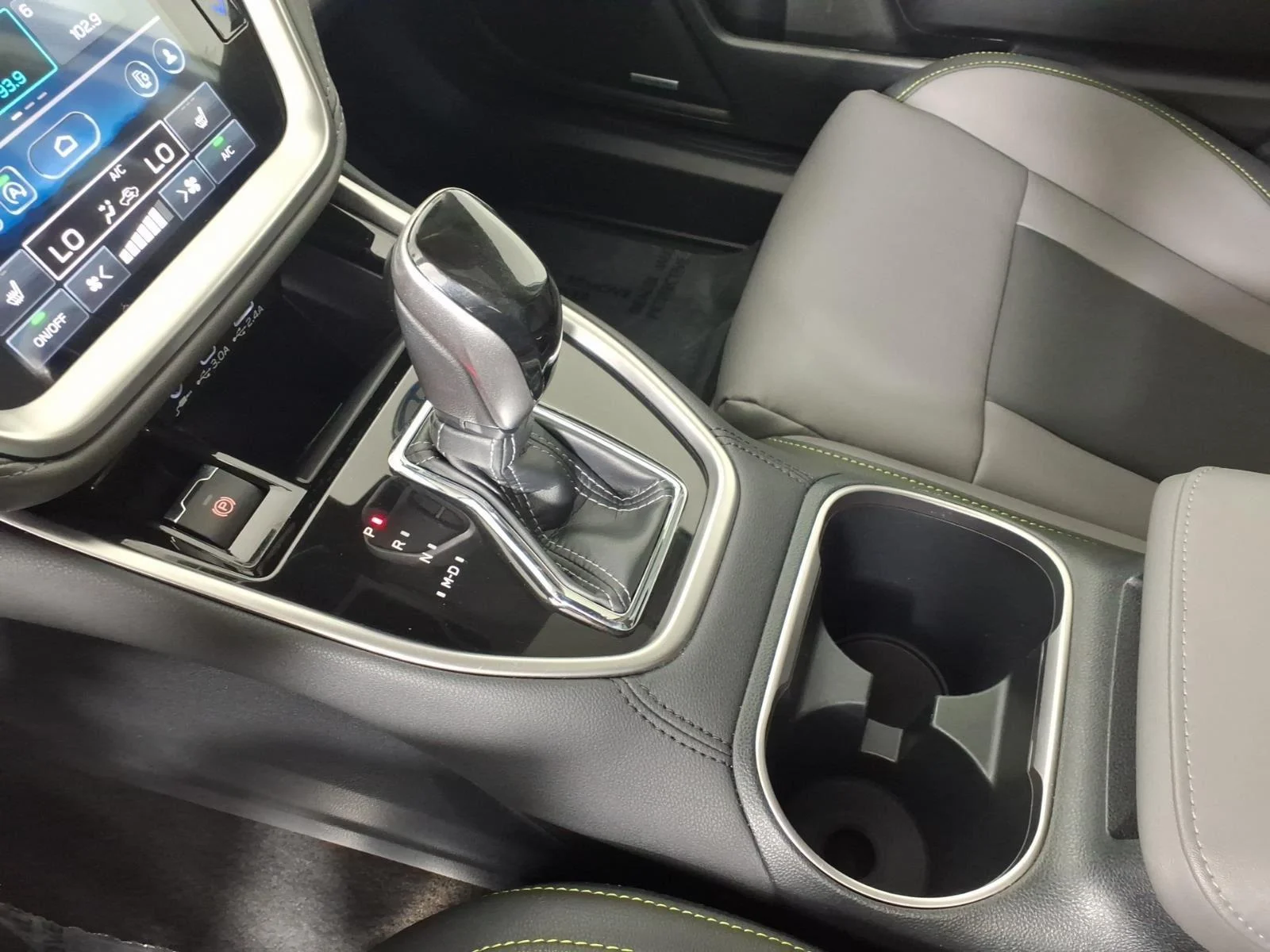 Certified Used 2025 Ice Silver Metallic Subaru Onyx Edition image 9