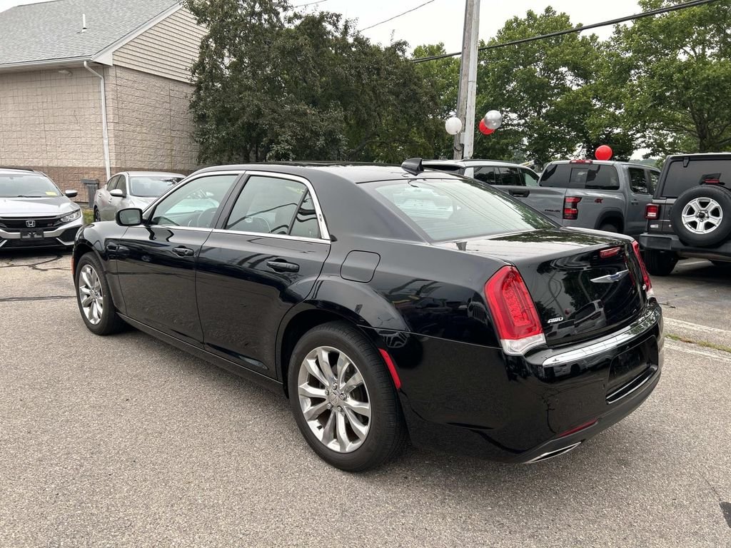 Used 2021 Black Chrysler Touring image 3