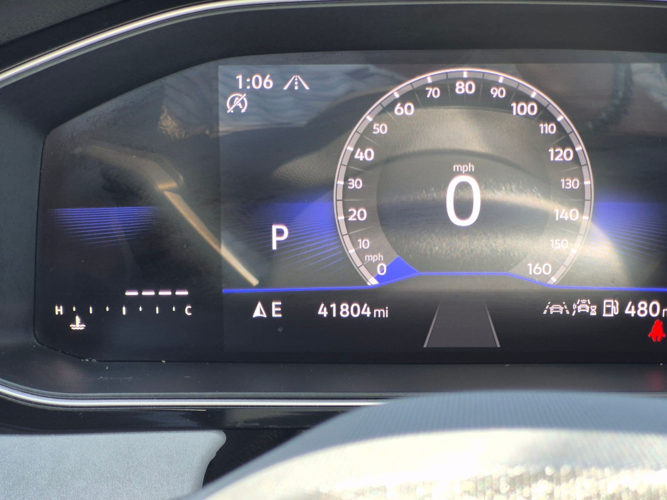 Certified Used 2025 Platinum Gray Metallic Volkswagen SE image 23