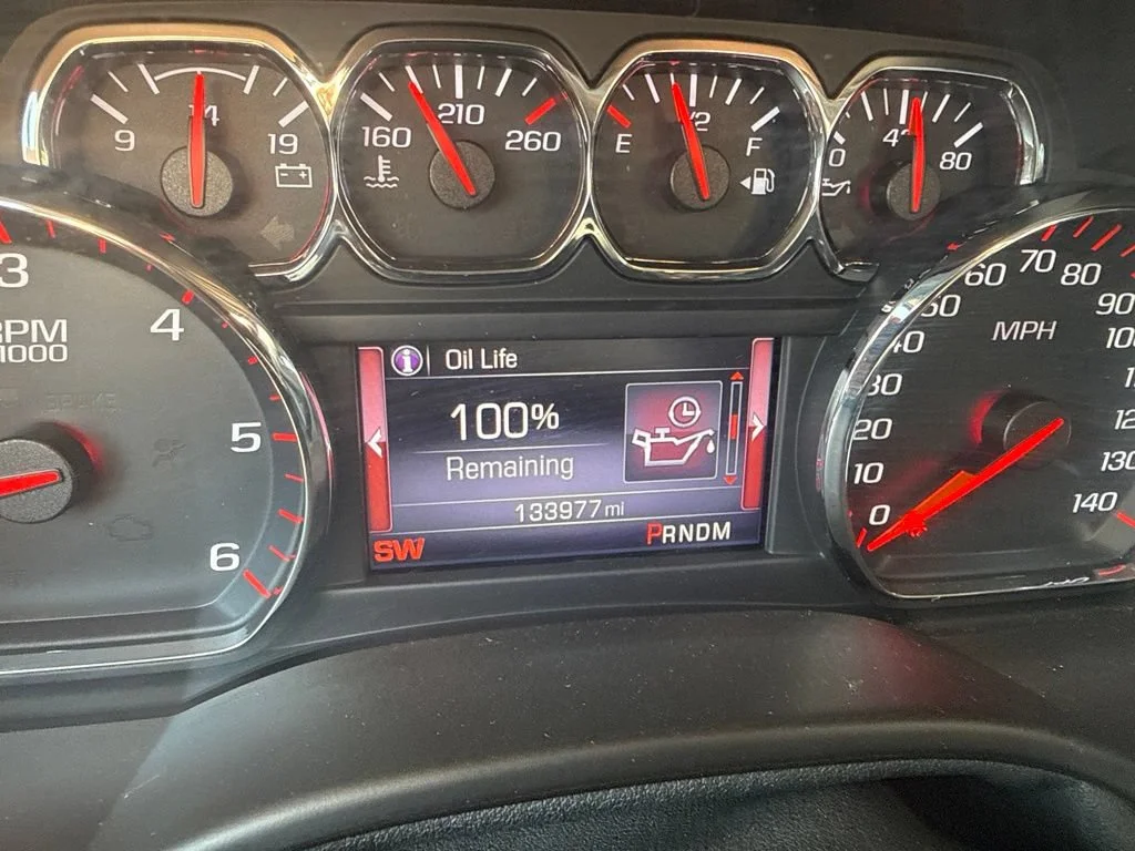 Used 2016 IRIDIUM METALLIC GMC SLT image 28