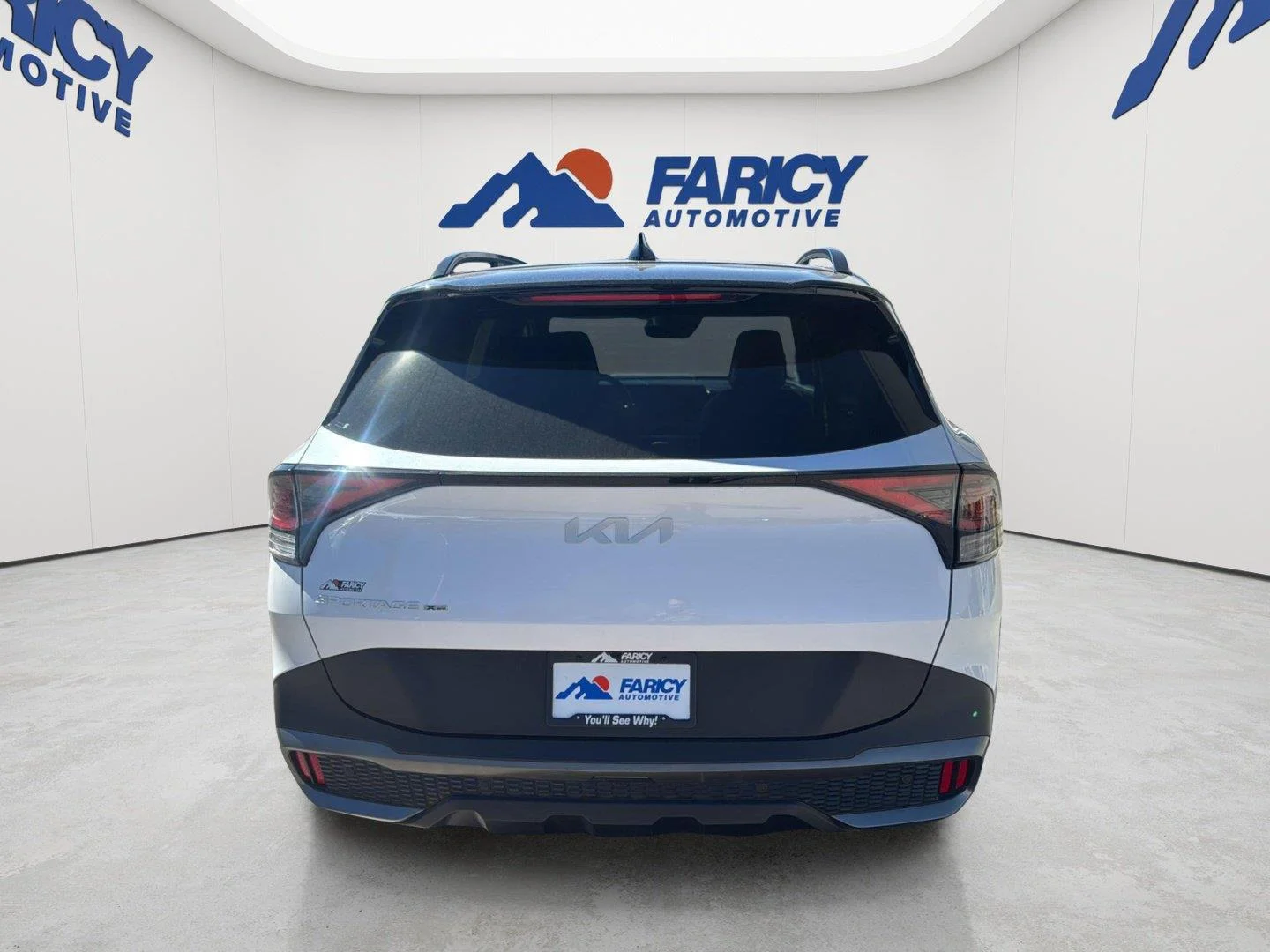Used 2024 Glacial White Pearl/Ebony Black Roof Kia X-Pro image 7