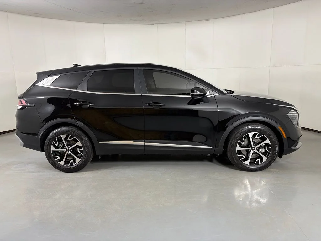 Used 2024 Black Kia EX image 9