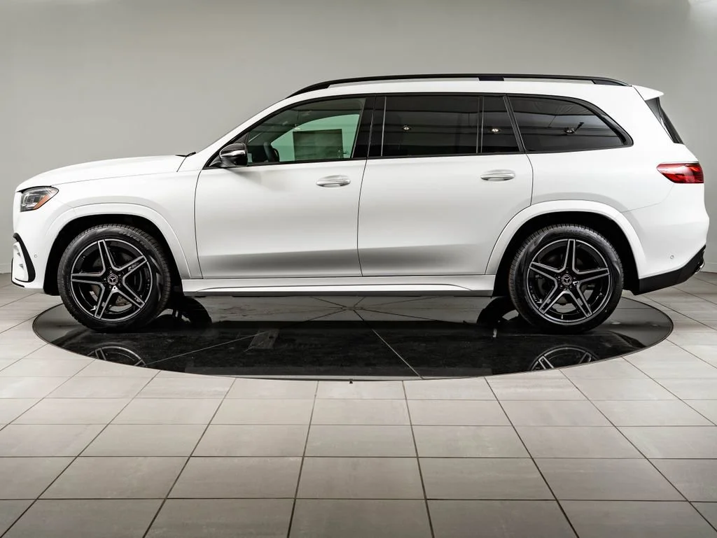 New 2026 Moonlight White Mercedes-Benz GLS 450 image 5