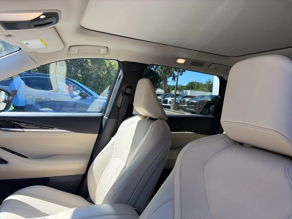Used 2024 Blue INFINITI PURE image 4