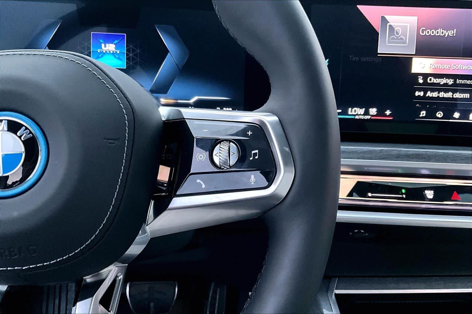 2025 BMW i7 50 - Photo 23