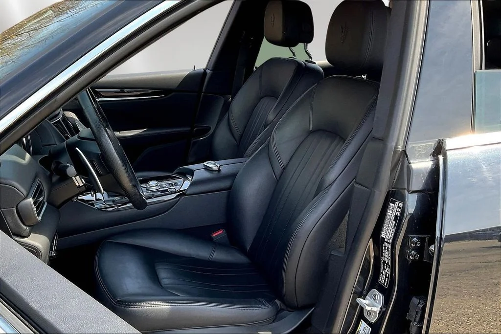 Used 2023 Black Maserati Modena image 21