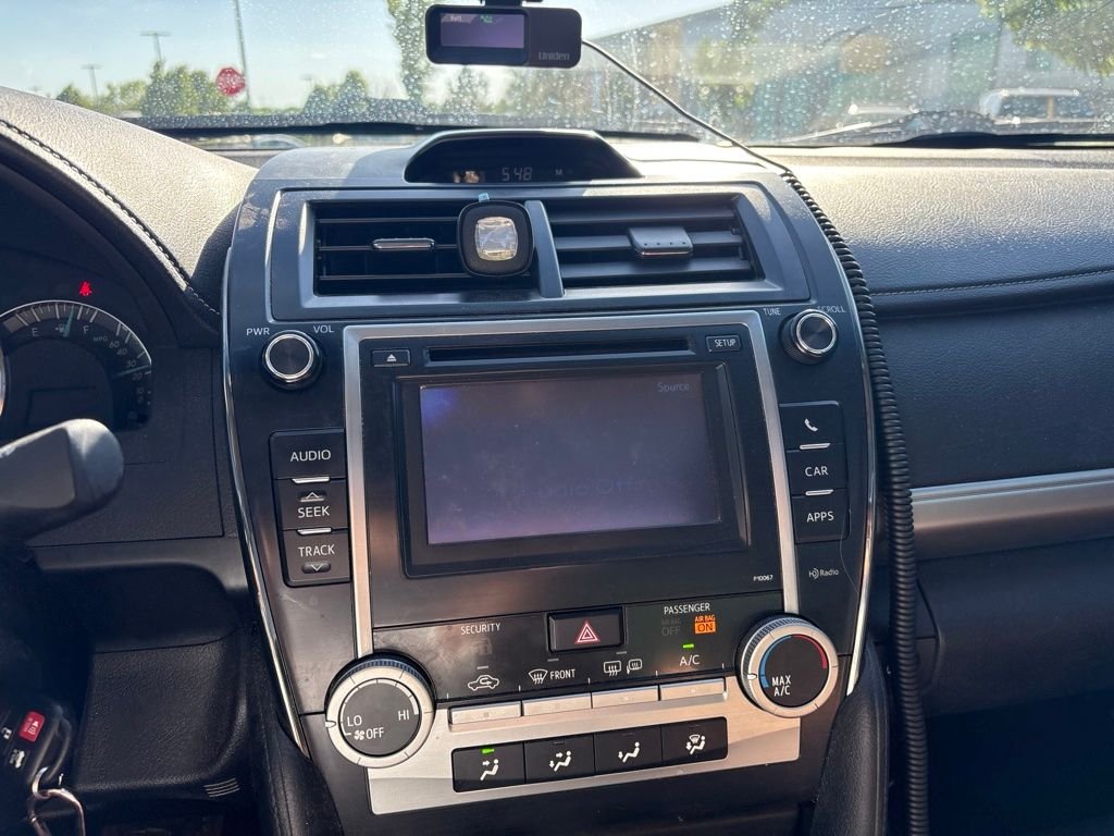 Used 2012 White Toyota SE image 4