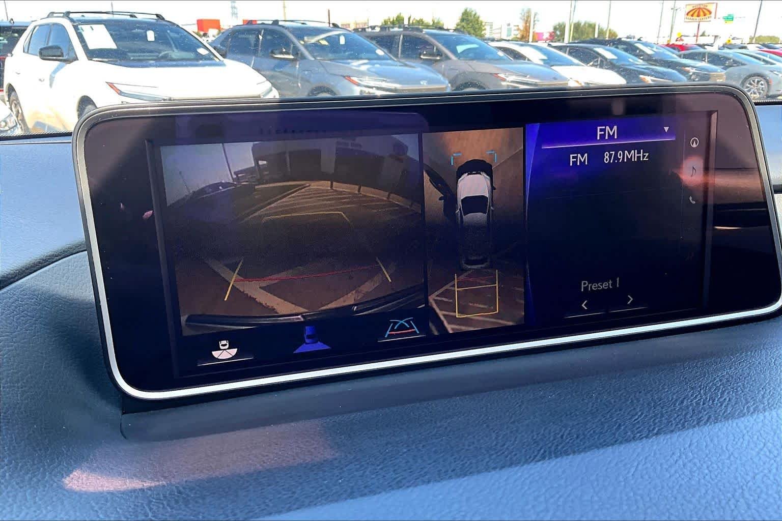 Used 2016 Silver Lining Metallic Lexus  image 27