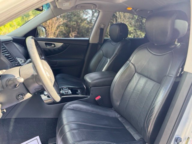 Used 2017 Liquid Platinum INFINITI Base image 10