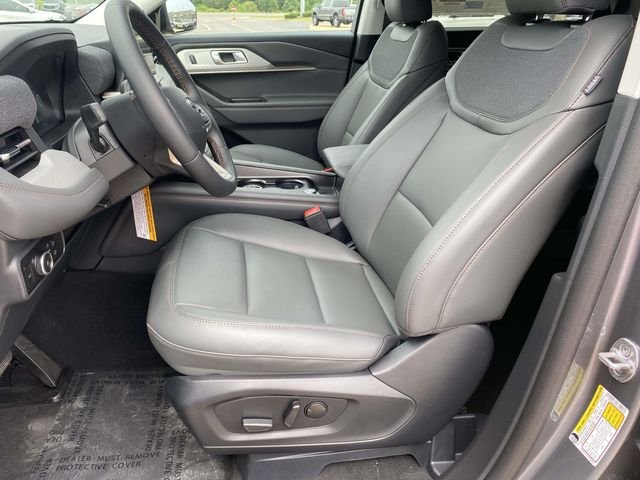 New 2026 Carbonized Gray Metallic Ford Active image 11