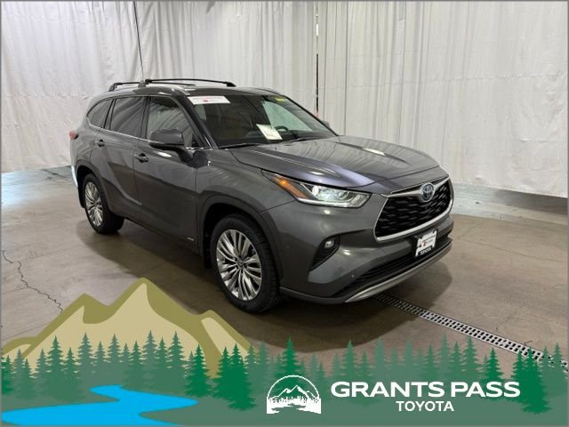 2024 Toyota Highlander Hybrid Platinum