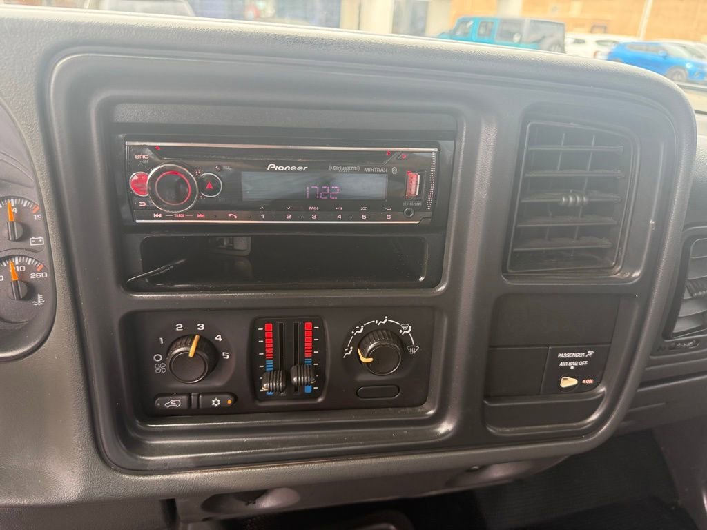 Used 2007 Summit White GMC Work Truck image 15
