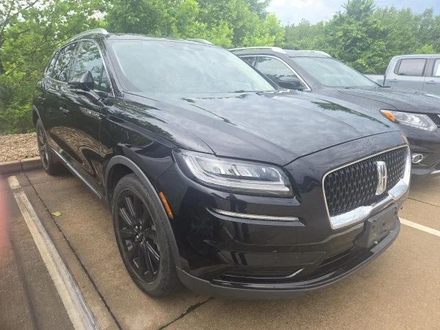 Used 2021 Black Lincoln Reserve image 3
