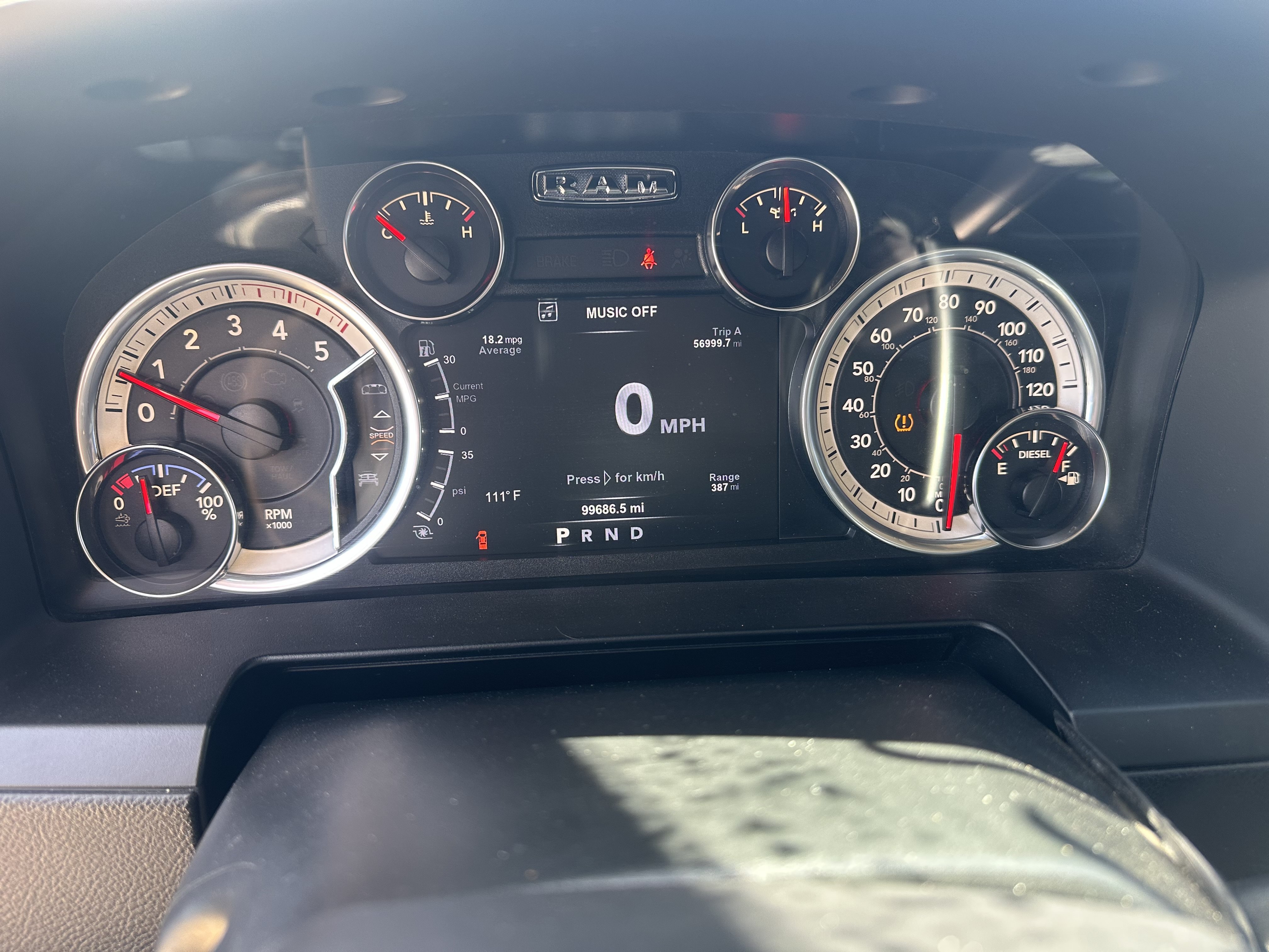 Used 2018 Delmonico Red Pearlcoat Ram Laramie image 17