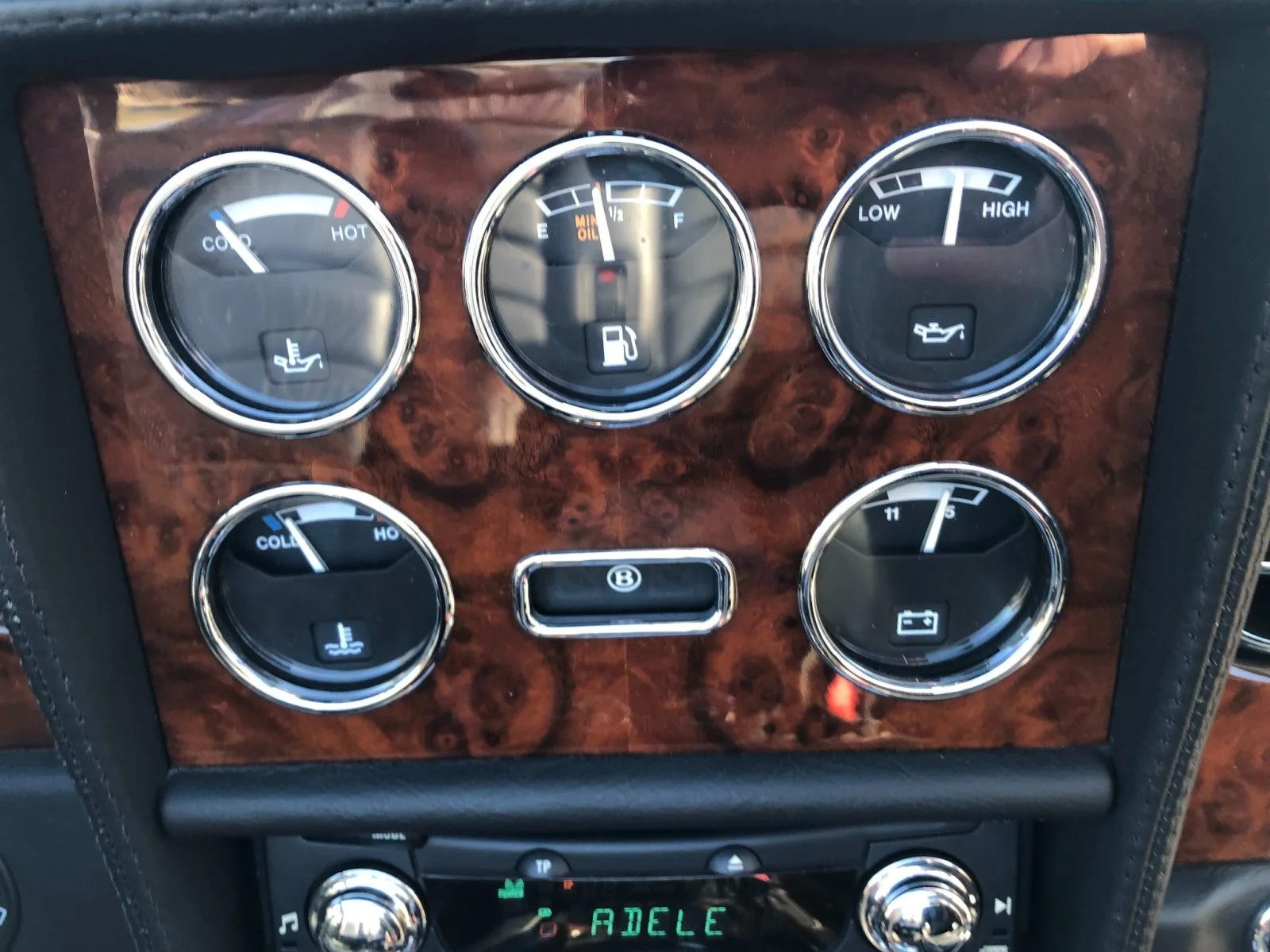 Used 2002 Silver Bentley  image 23