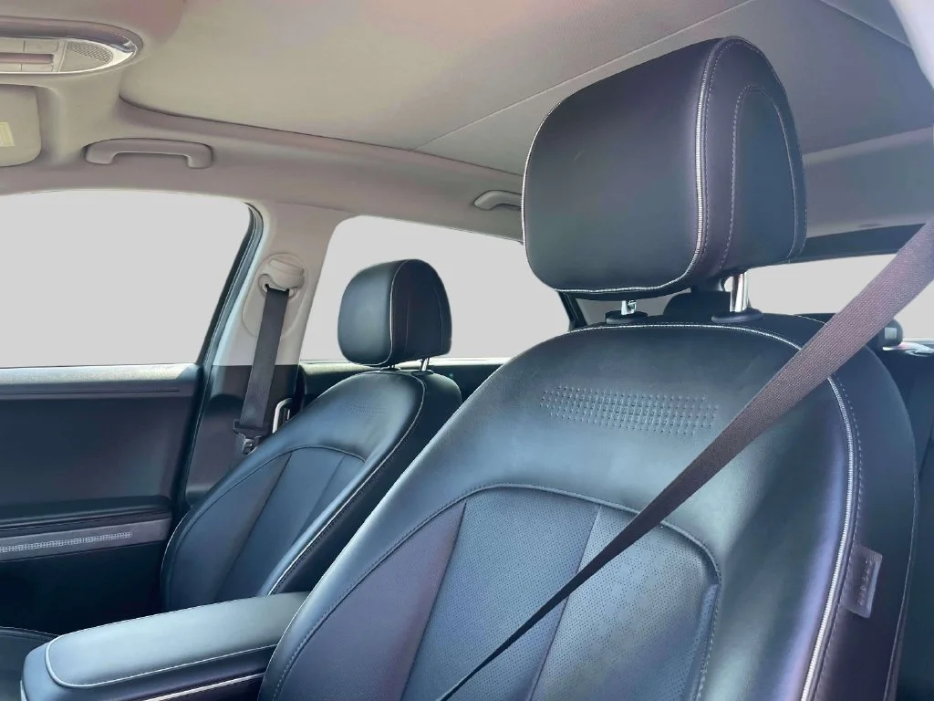 Certified Used 2022 Green Hyundai Limited image 20