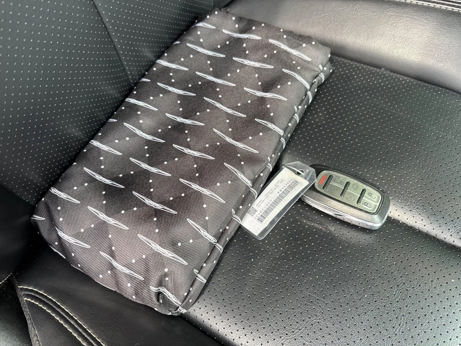 Used 2023 Brilliant Black Crystal Pearlcoat Chrysler Touring L image 41