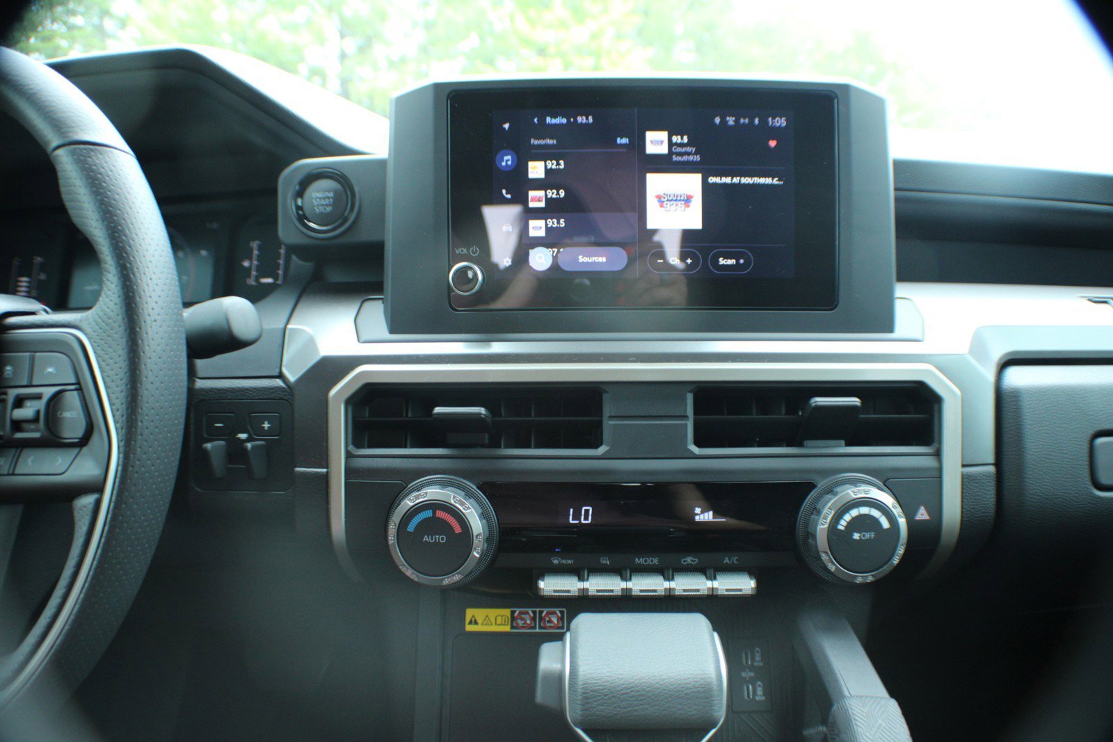 2024 Toyota Tacoma SR5 - Photo 9