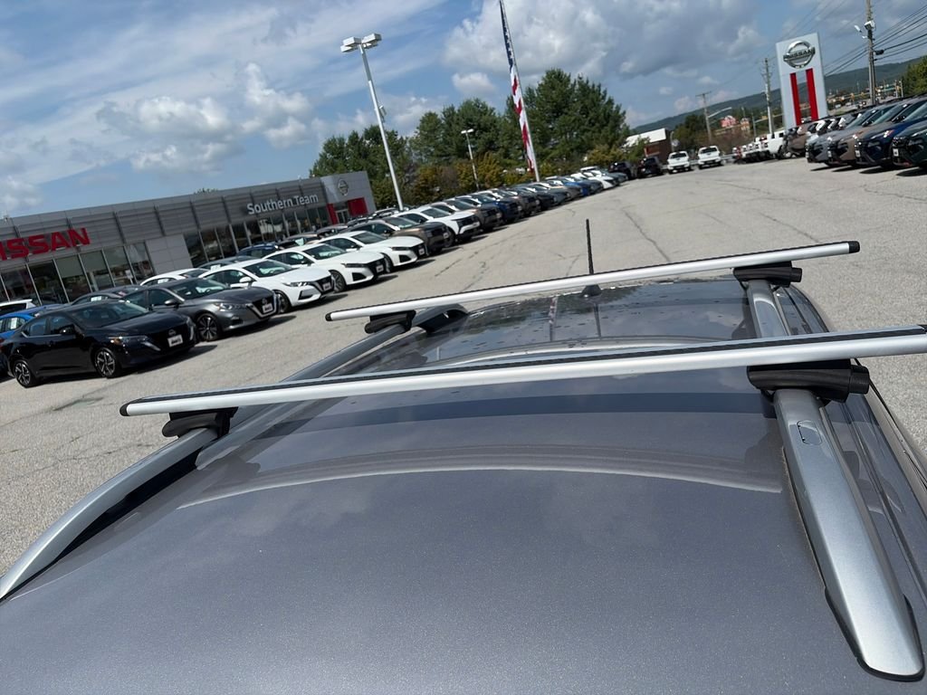 Used 2019 Silver Jeep Limited image 37