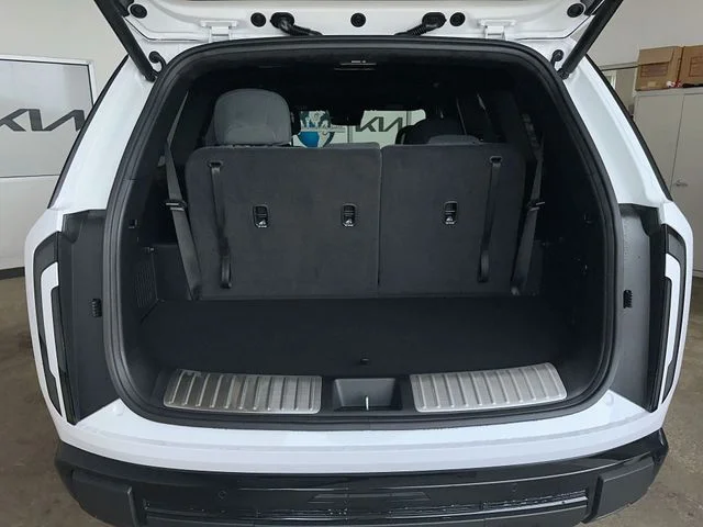 New 2027 Glacial White Pearl Kia X-LINE SX PRESTIGE image 23