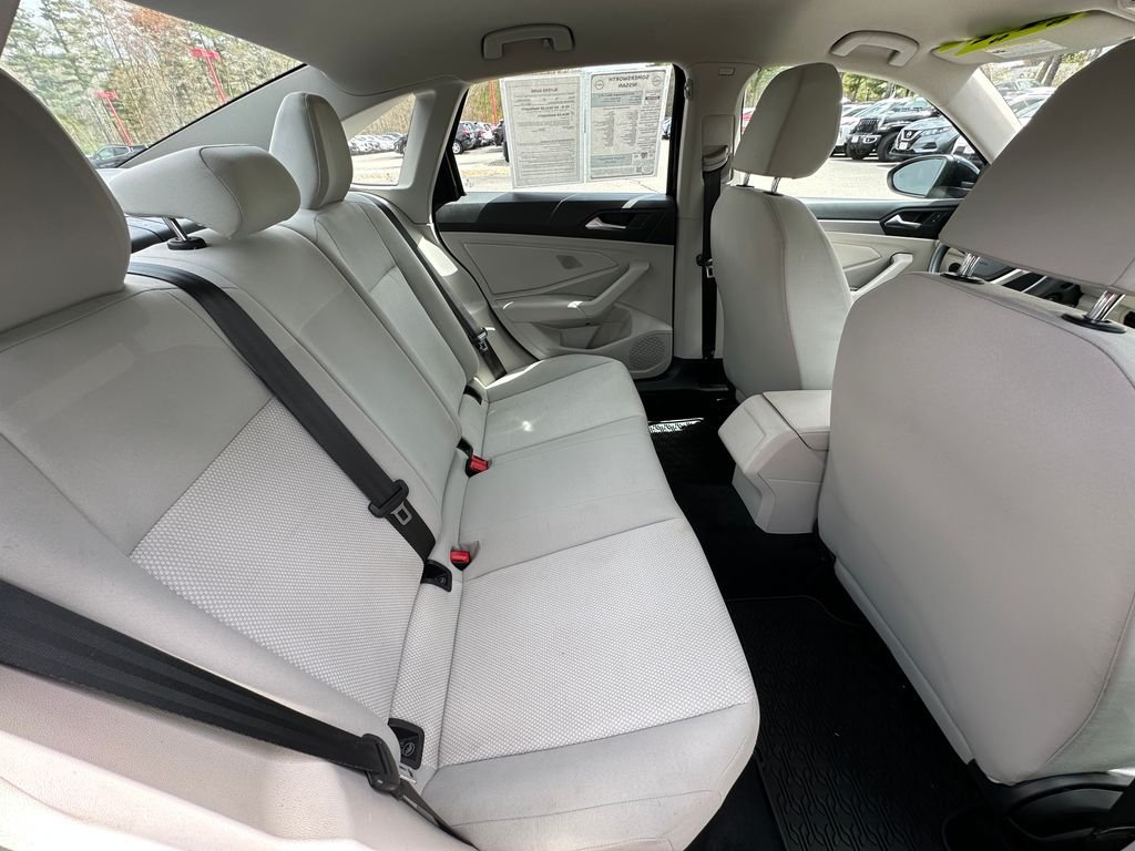 Used 2019 Black Volkswagen 1.4T S image 23