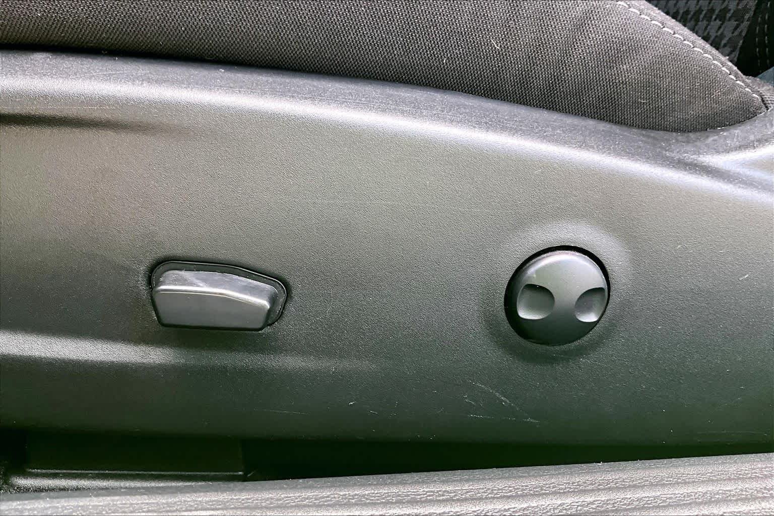 Used 2023 Sublime Metallic Clearcoat Dodge SXT image 30