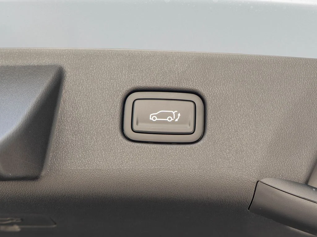 New 2027 Pale Gray Kia X-Line S image 33