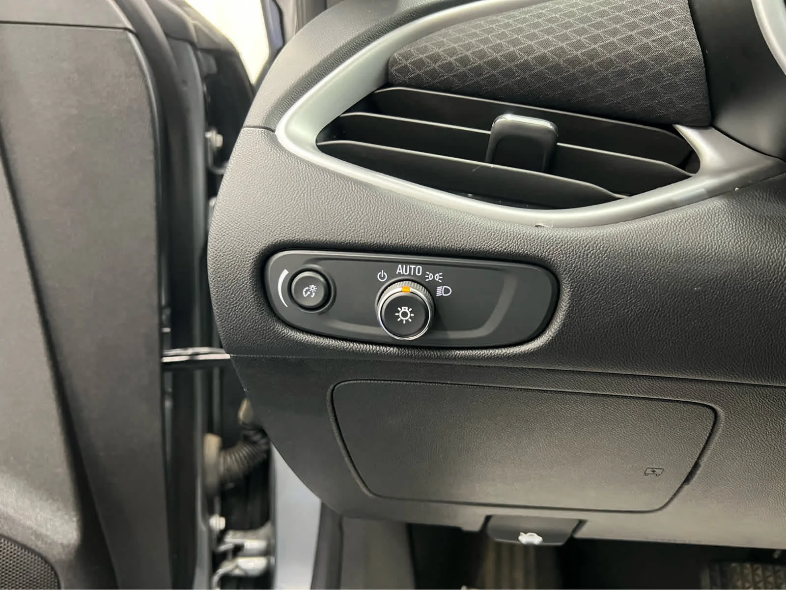 Used 2024 Sterling Gray Metallic Chevrolet LT image 19