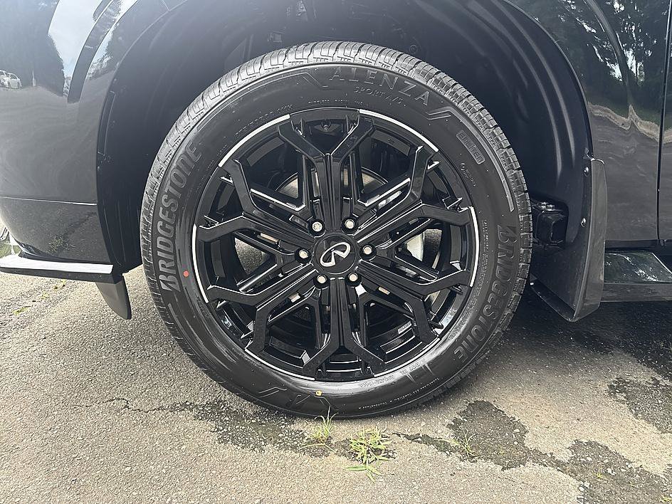 New 2027 Mineral Black INFINITI SPORT image 8