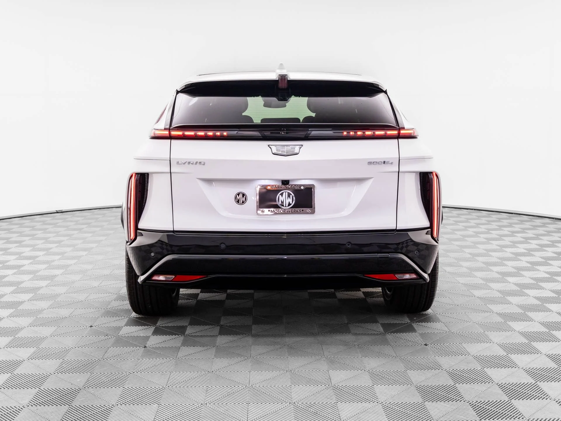 Used 2025 White Cadillac Sport image 8