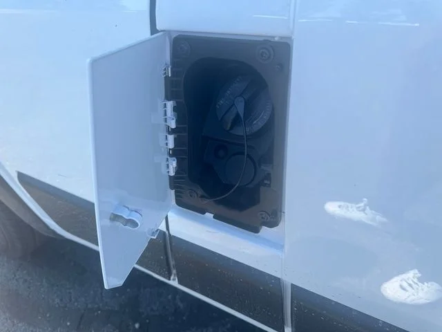 New 2026 Bright White Clear-Coat Exterior Paint RAM SLT image 17