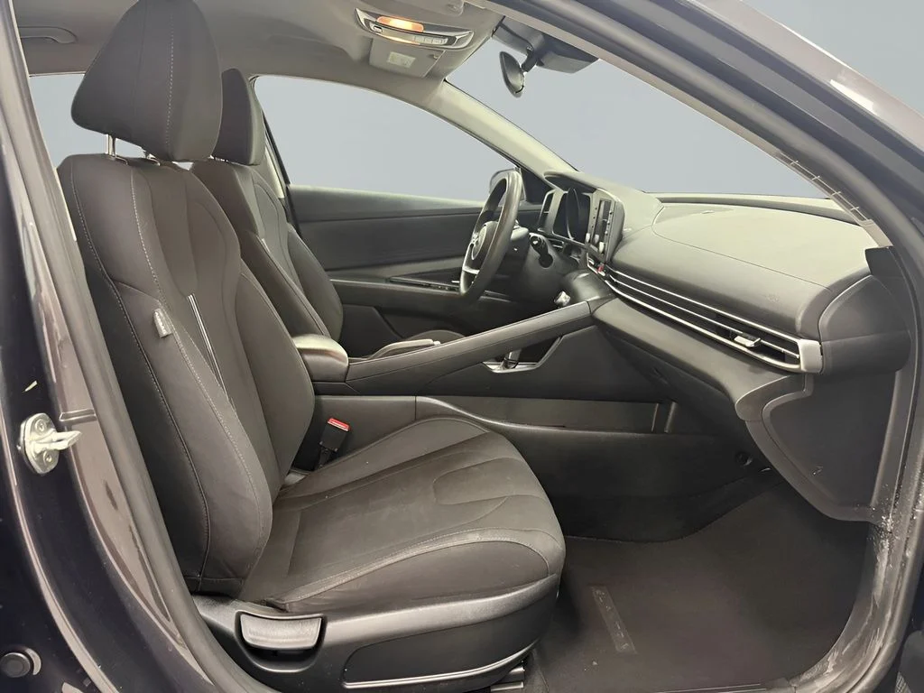 Used 2021 Gray Hyundai SEL image 13
