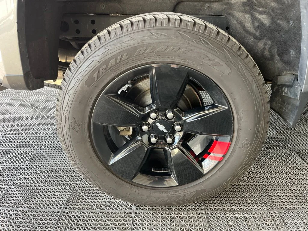 Used 2022 Gray Chevrolet LT image 22