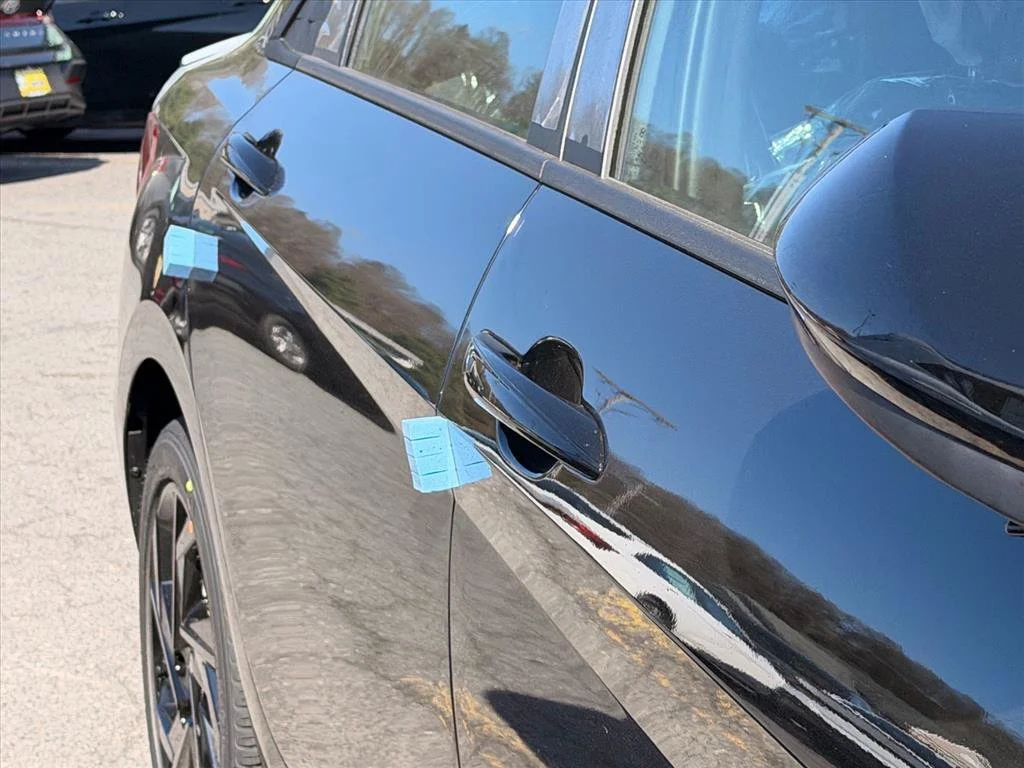 Used 2026 Black Hyundai SEL Sport image 15