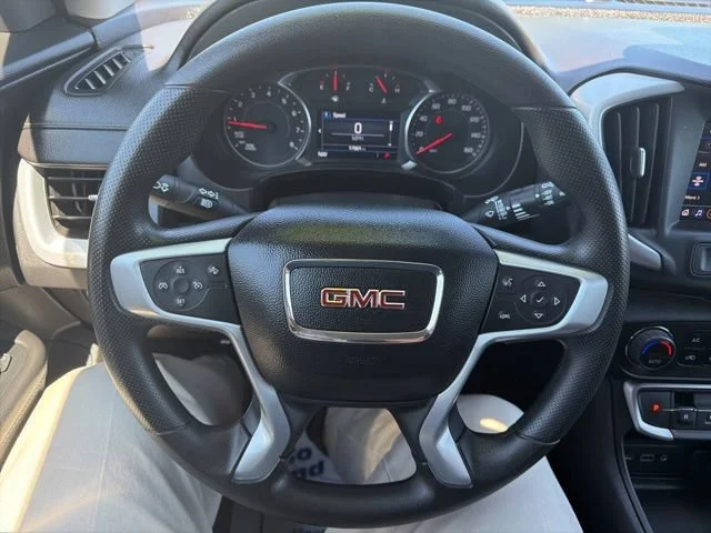 Used 2024 Summit White GMC SLE image 31