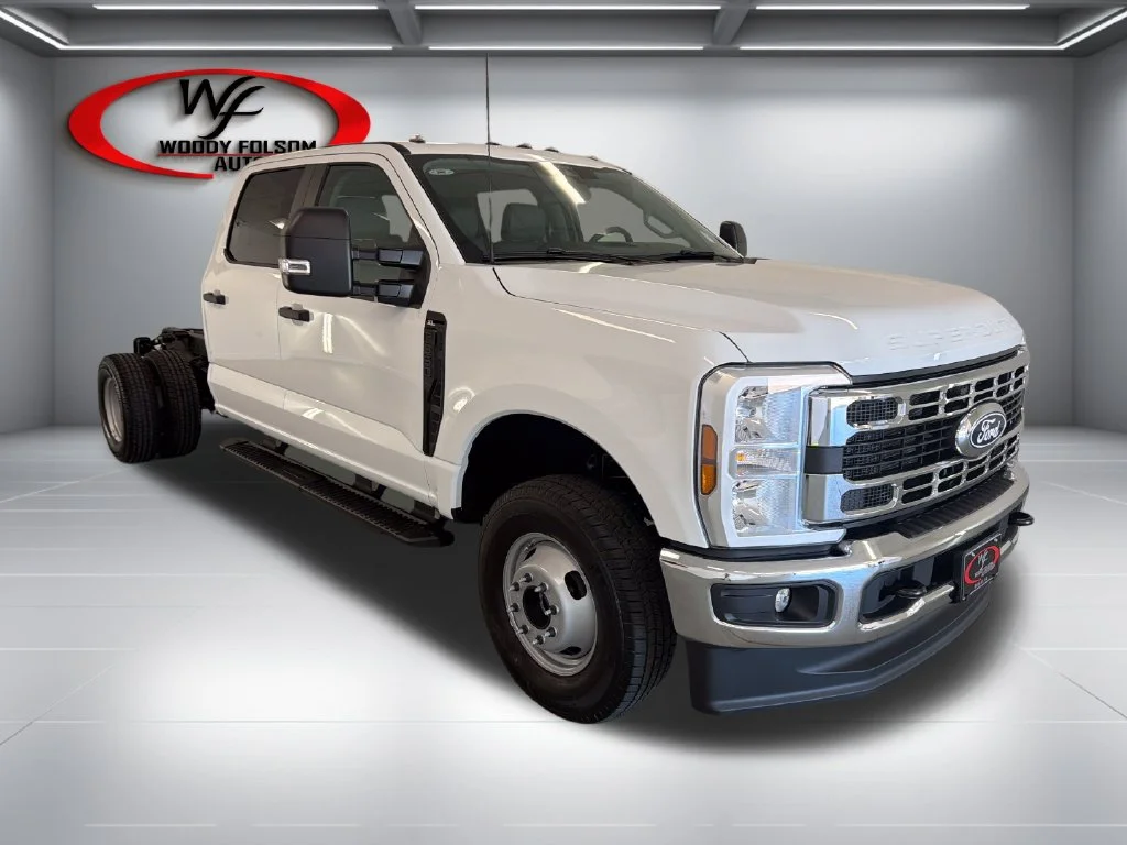 New 2027 White Ford XL image 3
