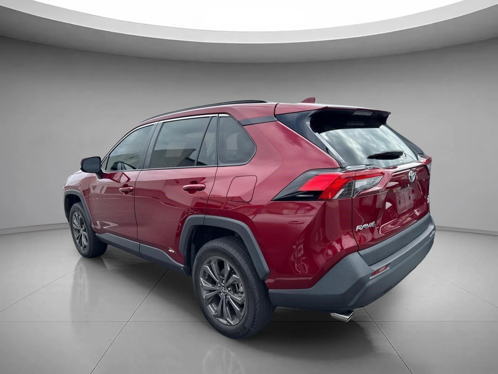 Used 2023 Ruby Flare Pearl Toyota XLE Premium image 9