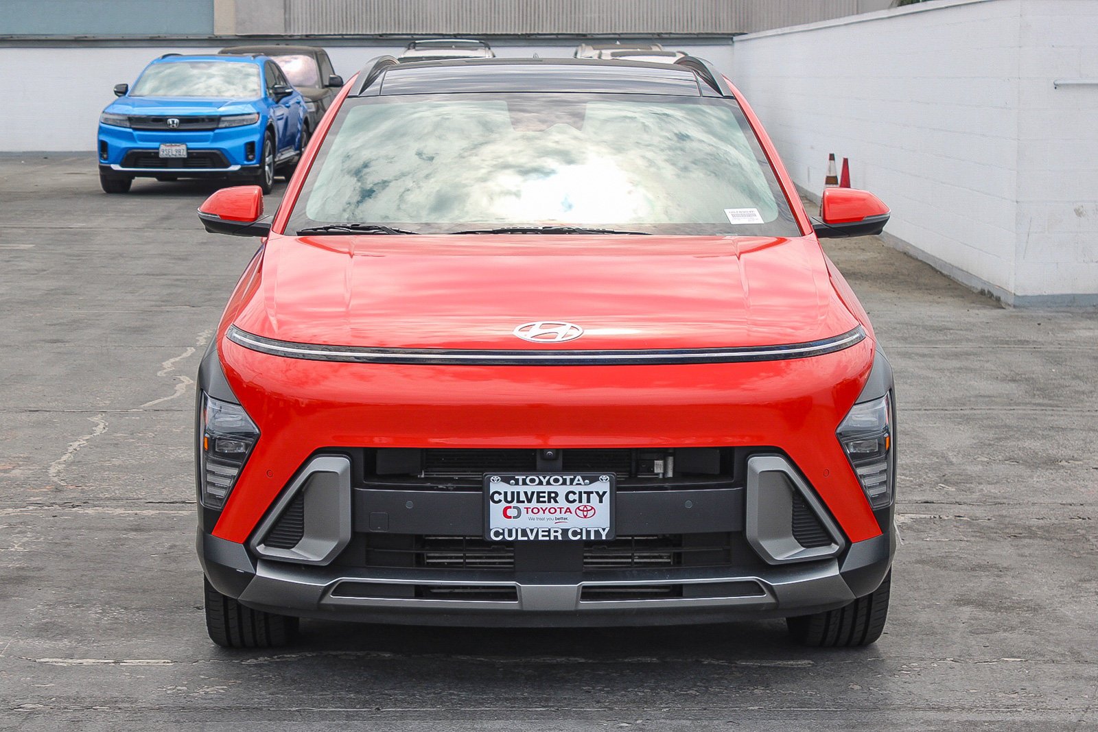 Used 2024 Soultronic Orange Pearl Hyundai Limited image 2