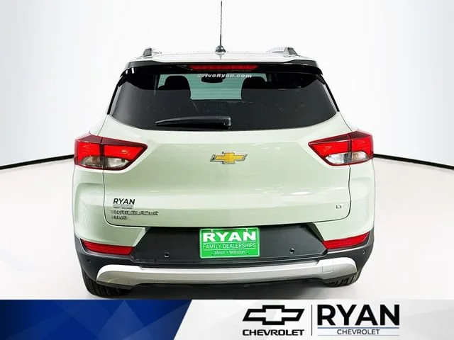 New 2026 Green Chevrolet LT image 6