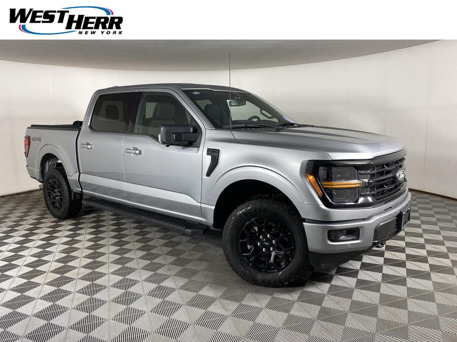 Used 2025 Iconic Silver Ford XLT image 1