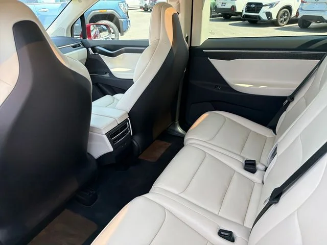 Used 2018  Tesla P100D image 21