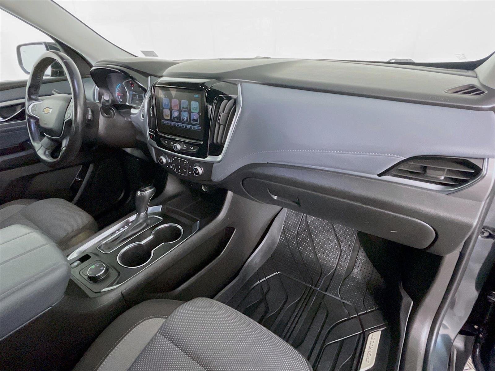 Used 2019 Graphite Metallic Chevrolet LT Cloth image 31