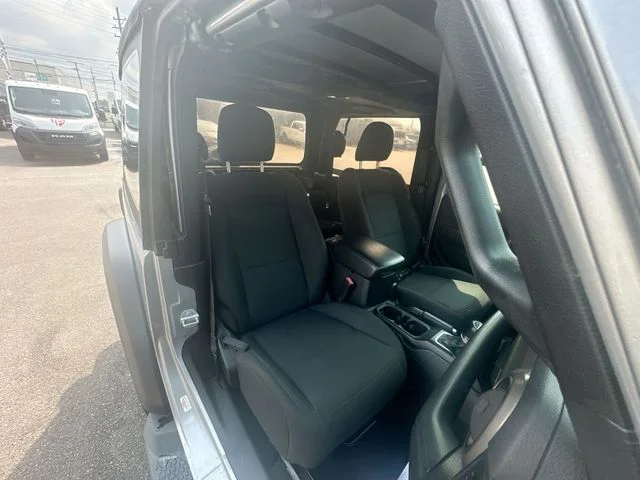 Used 2018 Silver Jeep Sport S image 24