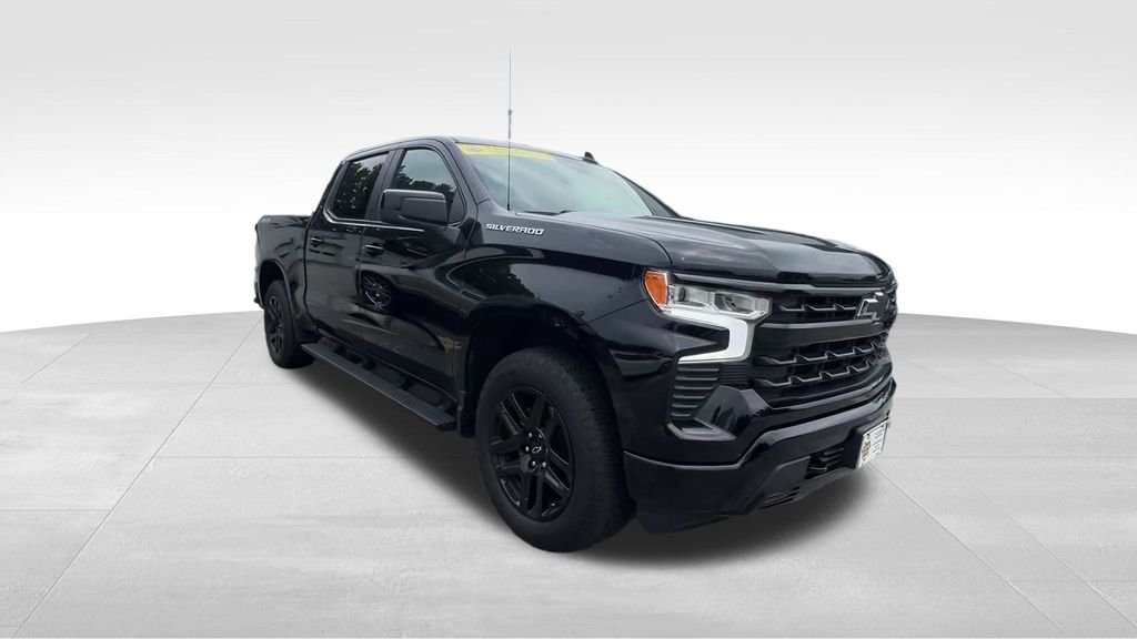 Used 2025 Black Chevrolet RST image 14